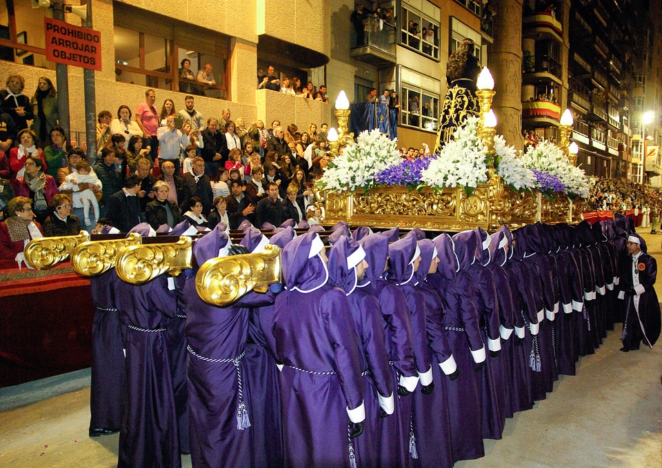 Semana Santa - Pujar un paso - Papones - Cofrades