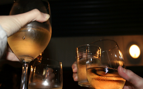 Brindis.. Realizar un brindis. Brindis.