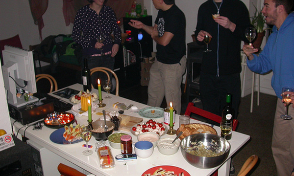 Fiesta.. Fiesta en casa. Fiesta.