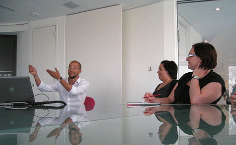 La etiqueta en las reuniones de negocio.