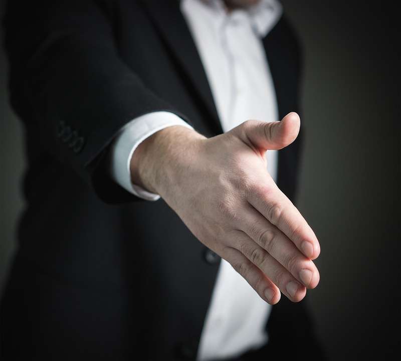 Autopresentación. Dar la mano. Autopresentación. Presentarse uno mismo Autopresentación. Dar la mano