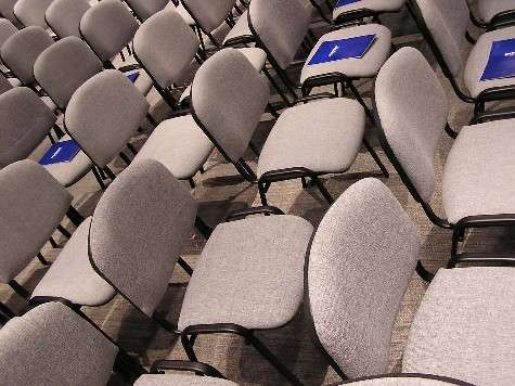 Sillas. Silla de una sala de prensa.