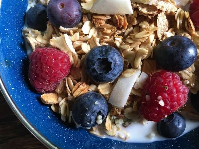 Desayuno cereales y frutas