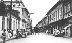 Antigua calle de Manila, Filipinas.