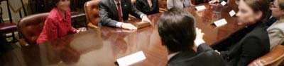 Imagen Protocolo & Etiqueta. Citas y negocios en Grecia. Etiqueta empresarial. Aspectos generales. Horarios.