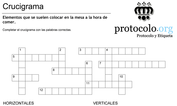 Crucigrama sobre la mesa.