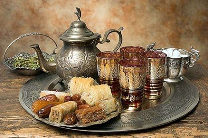 Preparación té árabe.