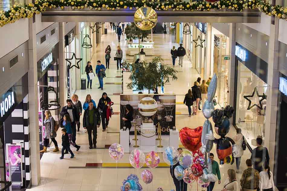 Los espacios y los entornos tienen una gran influencia en las relaciones de las personas. Centro comercial