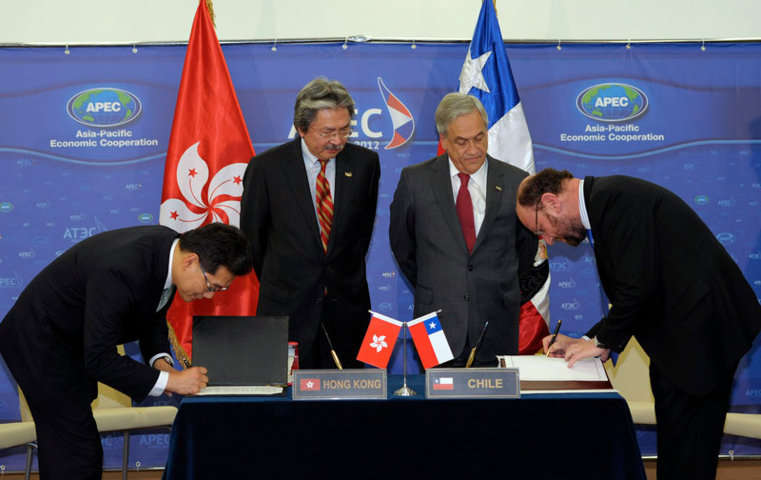 Canciller Moreno firma Tratado de Libre Comercio con Hong Kong
