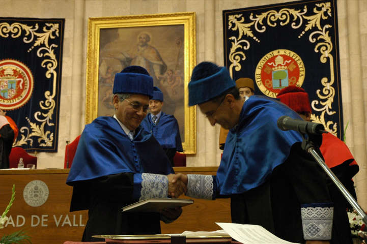 Homenaje al Doctor Honoris Causa Emeterio Cuadrado