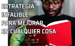 Hombre leyendo un libro