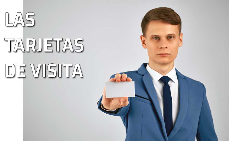 Hombre de negocios con una tarjeta de visita