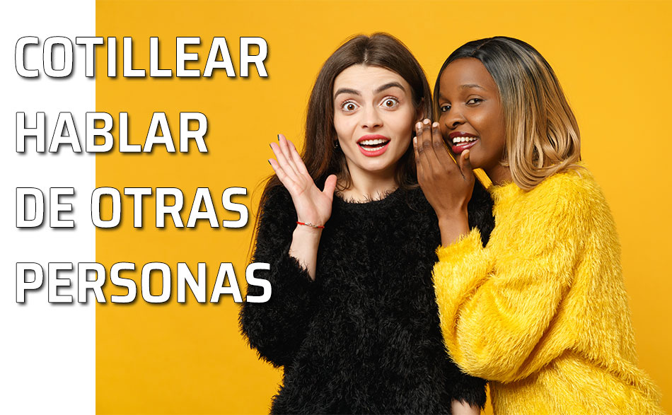 Dos amigas cotillean sobre alguna cosa sorprendente