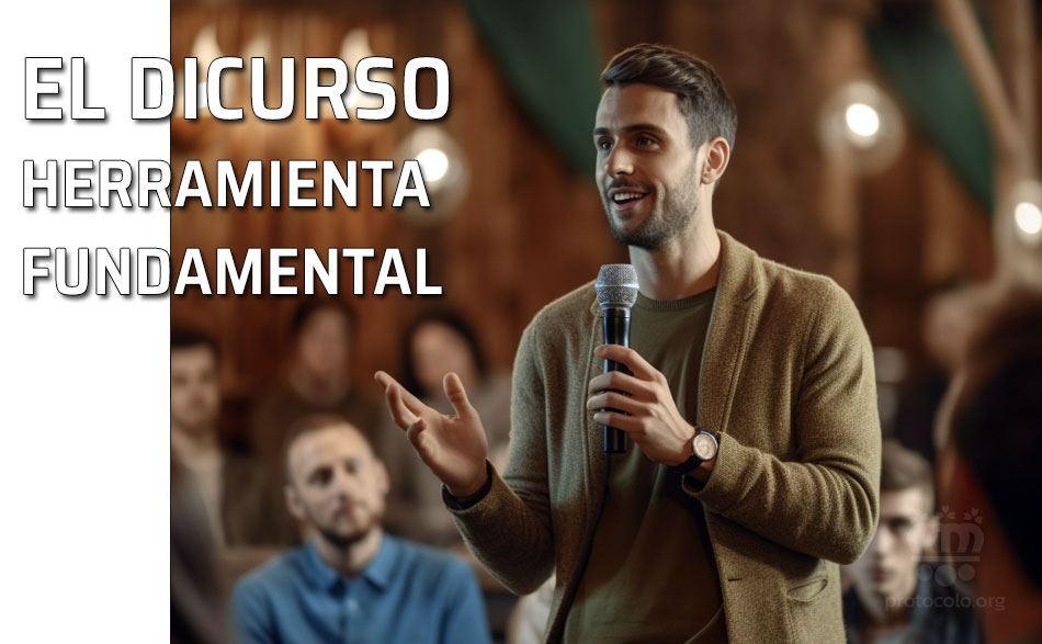 exposición oral sobre un asunto determinado, pronunciado ante un público a fin de convencerlo o conmoverlo