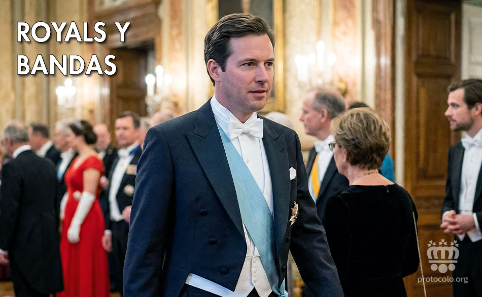 La forma de vestir de las bandas es peculiar dependiendo del tipo de vestimenta que se luzca