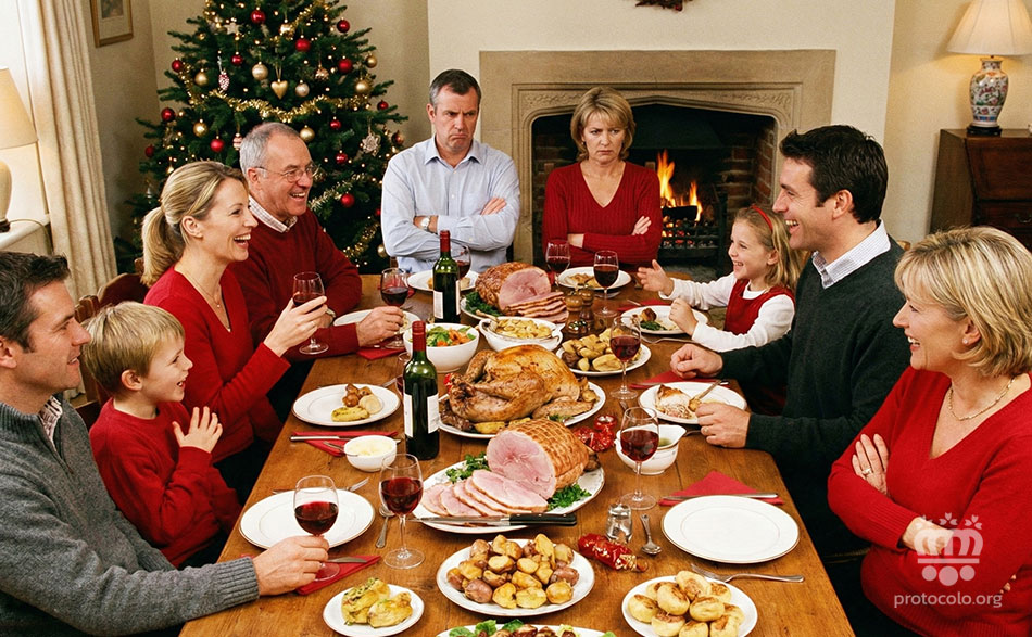 Cuando hay mal rollo en la mesa todo el mundo sale perjudicado. Las situaciones incómodas ponen en aprieto a los invitados y a los anfitriones