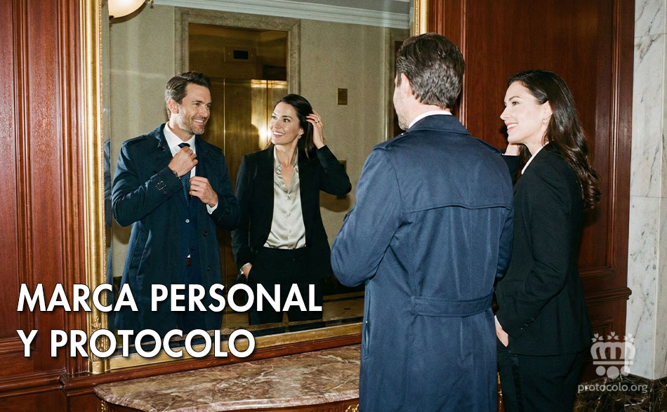 Marca personal y protocolo: cómo proyectar imagen auténtica. La imagen como mensaje, no como disfraz