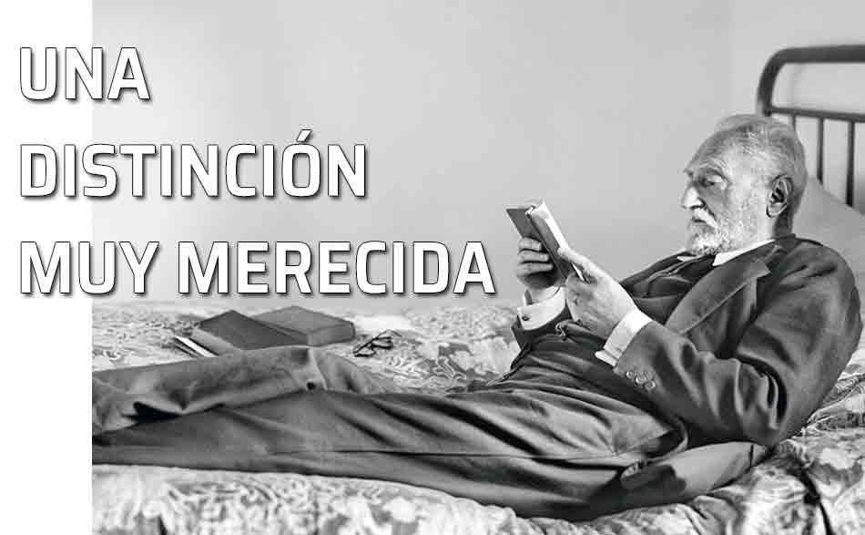 Miguel de Unamuno leyendo