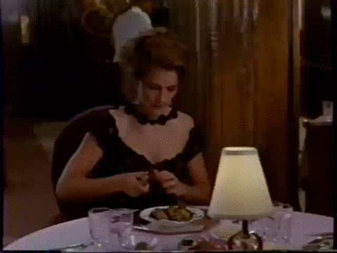 Comer caracoles. Julis Roberts come caracoles restaurante con Richard Gere