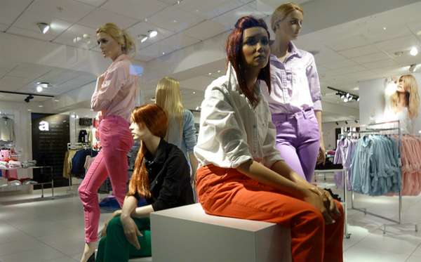 Maniquies de un centro comercial.