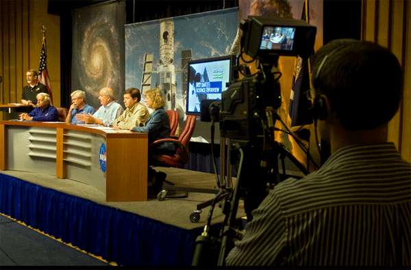 Intervención en televisión con motivo Hubble Space Telescope Shuttle Mission.