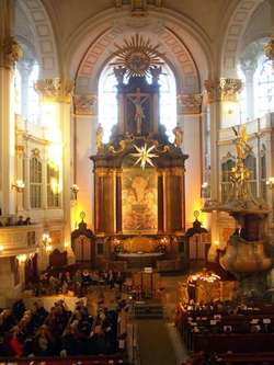 Interior de una iglesia protestante.