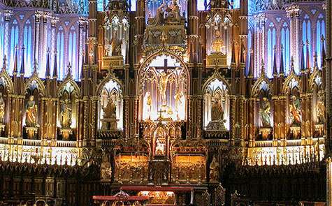 Iglesia. Altar de una iglesia.