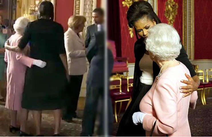Michelle Obama le toca la espalda a Isabel II.