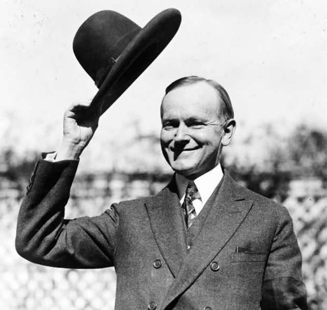 A tip of the hat (US President Calvin Coolidge, 1924).
