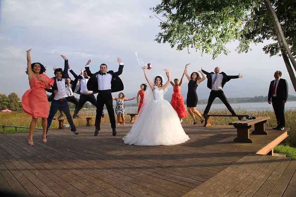 ¿A quién invitar a una boda? Familia, amigos, compromisos...