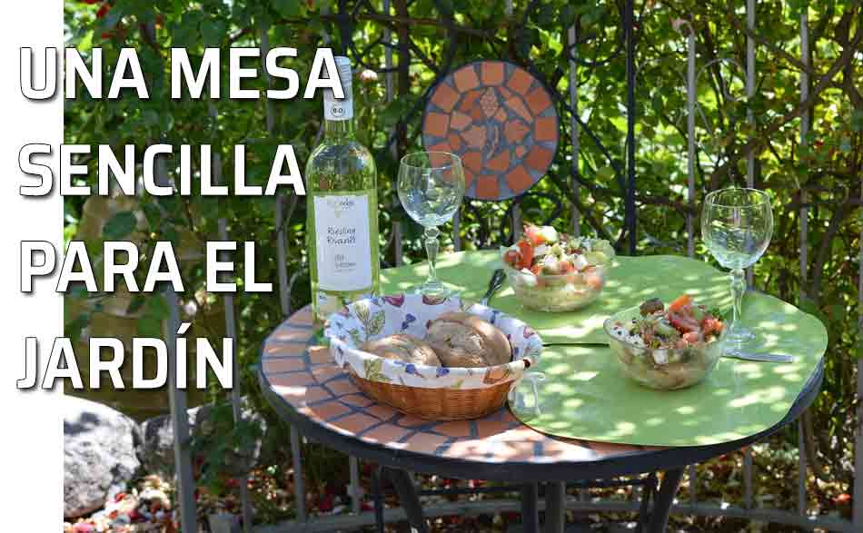 Al aire libre. Invitar a una fiesta en el jardín.  Organización