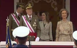 Lo Reyes presiden el día de las Fuerzas Armadas en Valladolid.