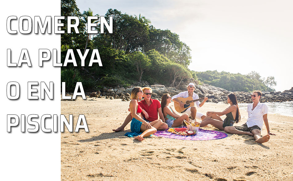 Grupo de amigos disfruta de un día de playa