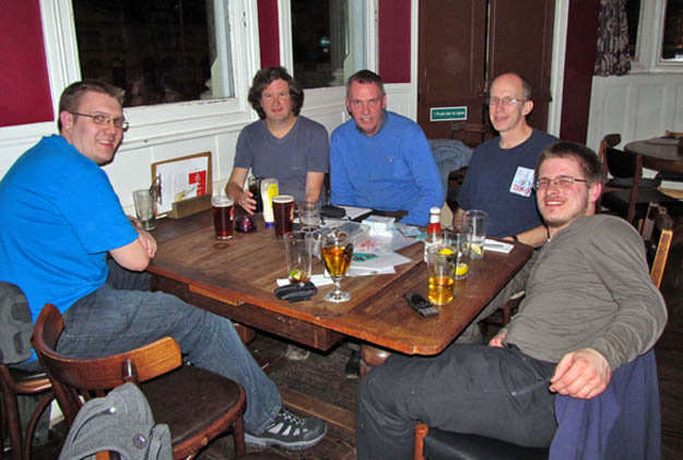 Reunión en un pub de Nottingham