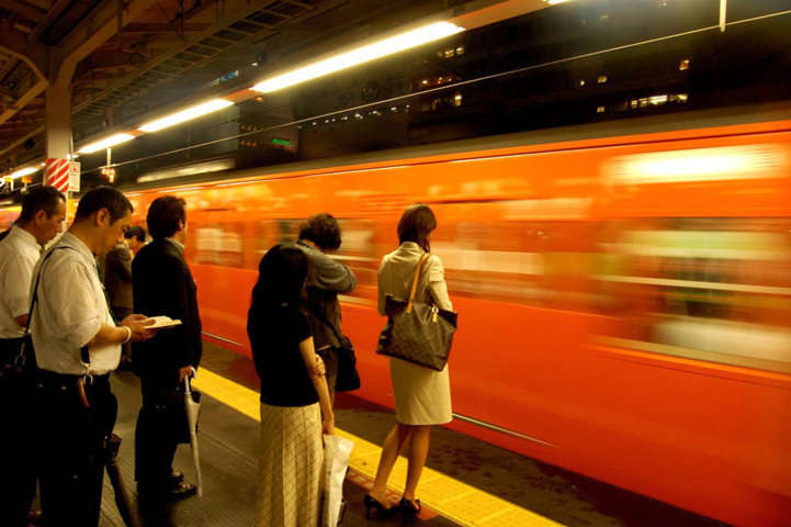 Esperando al metro