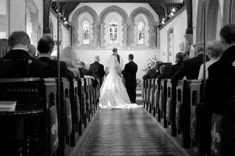 La ceremonia religiosa de boda Matrimonio religioso... La ceremonia religiosa de boda Matrimonio religioso...