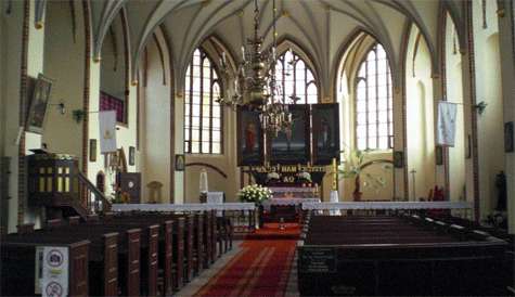 Interior de una iglesia.