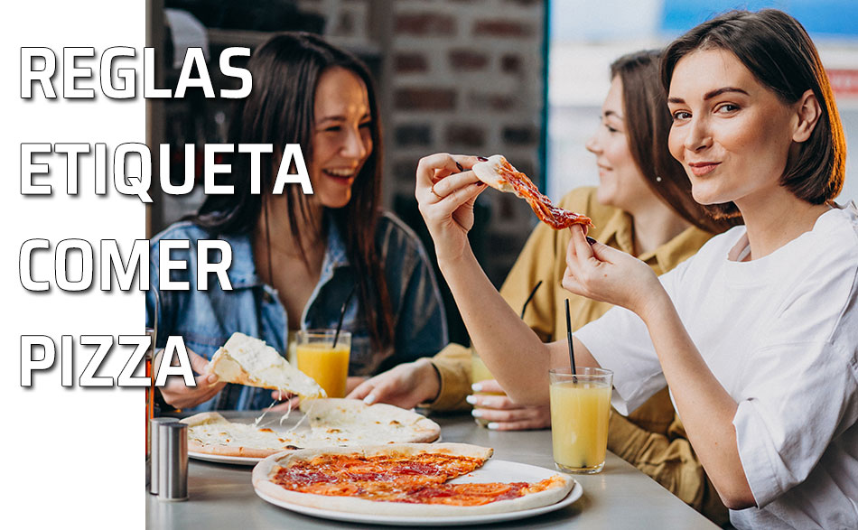 Tres amigas comen una estupenda pizza