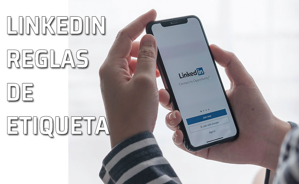 Una persona consulta su LinkedIn desde su teléfono celular - móvil