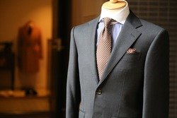 Elegante traje de caballero