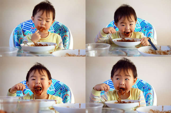 Niño comiendo