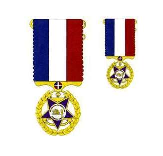 Medalla Mérito Naval.