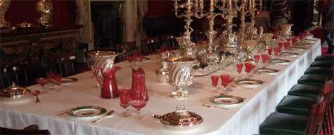 Mesa. Mesa de palacio.